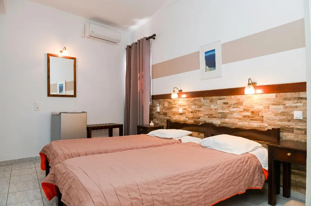 Double or Twin TWO BEDS Room, Narkissos Hotel, Santorini