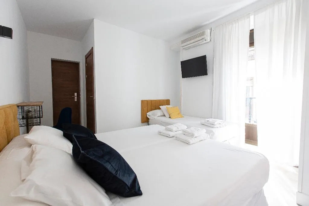 TRIPLE STANDARD Room, Veracruz Boutique Puerta del Sol, Madrid