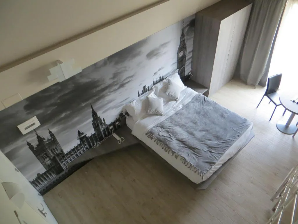 Room, Seven Rooms Milano, Milan