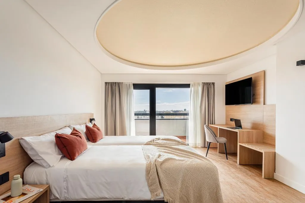 Double or Twin SUPERIOR Room, B48 Valencia Feria, Valencia