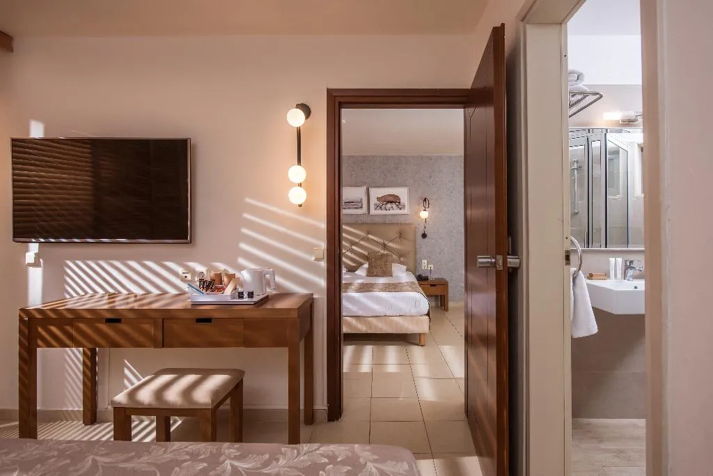 FAMILY ROOM GARDEN VIEW TWO BEDROOMS Room, Bella Beach, Crete