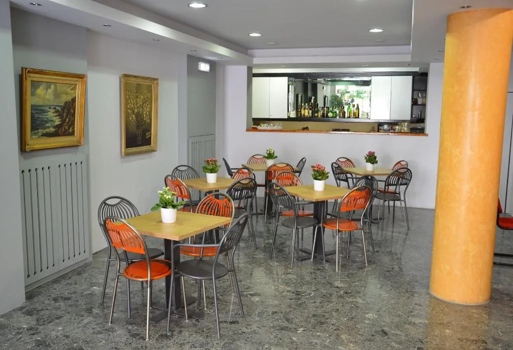 Lobby, Diros Hotel, Athens