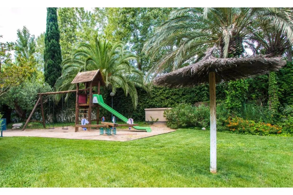 Sports and Entertainment, Ona Jardines Paraisol, Costa Dorada