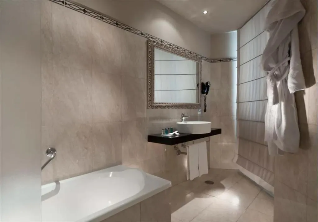 Double or Twin WITH VIEWS Room, c-hotels Ambasciatori, Florence