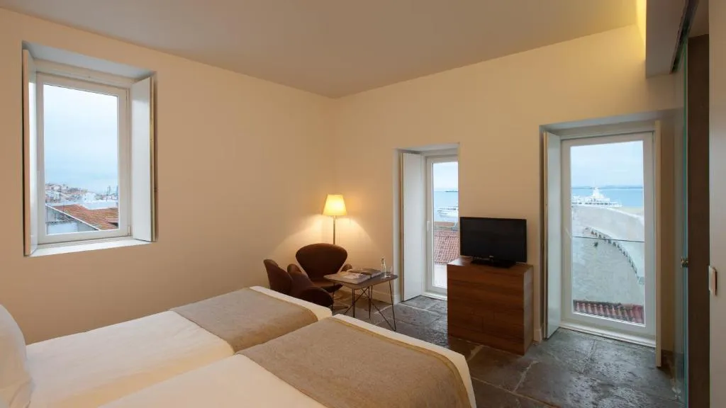 Double or Twin SUPERIOR Room, Memmo Alfama, Lisbon