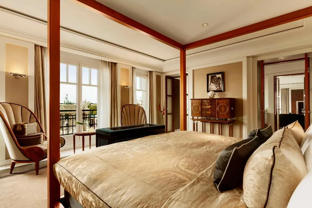 SUITE SUPERIOR WITH VIEWS Room, Adlon Kempinski Berlin, Berlin