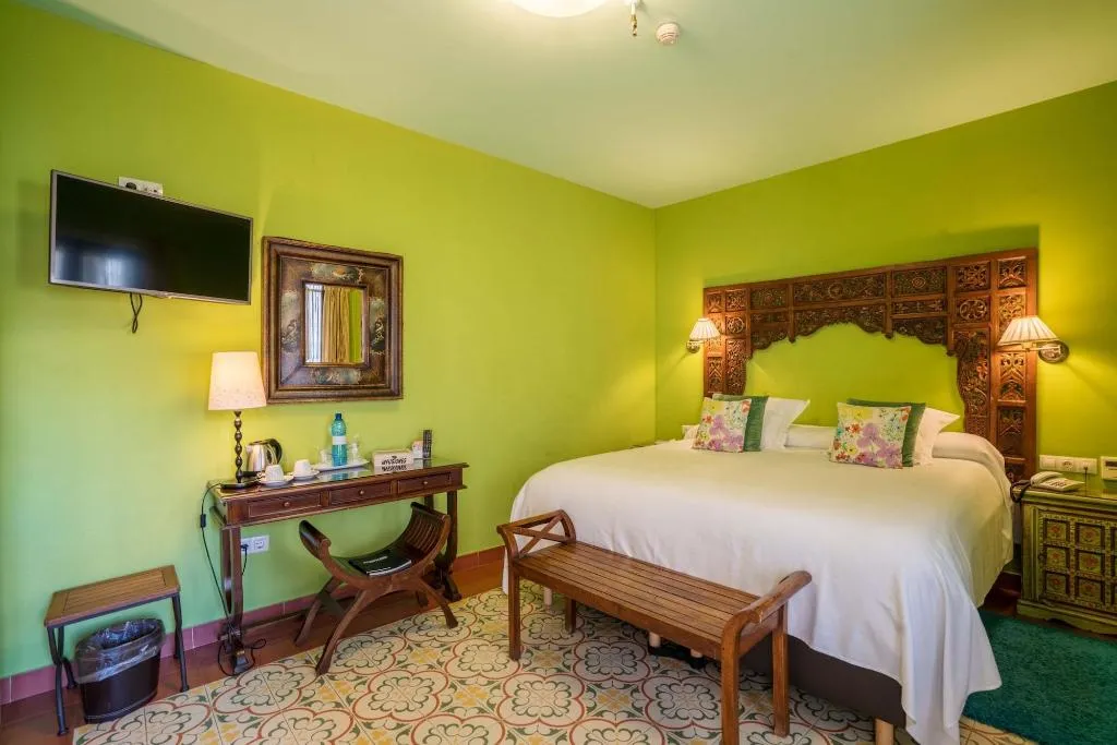 Room, El Rey Moro, Seville