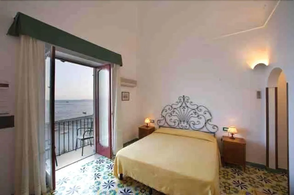 Room, La Caravella Positano, Naples