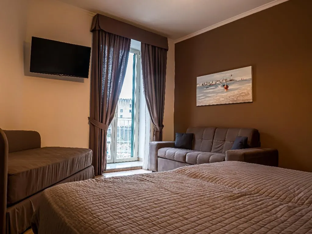 DOUBLE SUPERIOR Room, San Marco, Naples