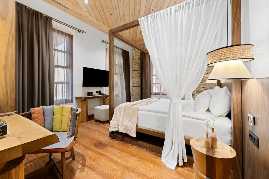 Room, Belmondo Suites Old Town Antalya, Antalya