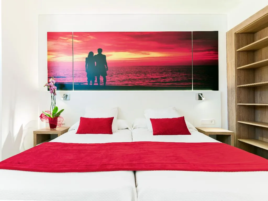 APARTMENT CAPACITY 3 Room, Playas Cas Saboners, Majorca