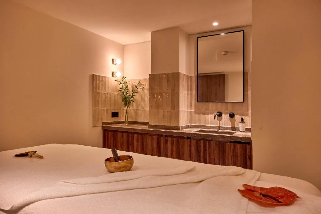 Sports and Entertainment, Purobeach Resort Santa Ponsa, Majorca