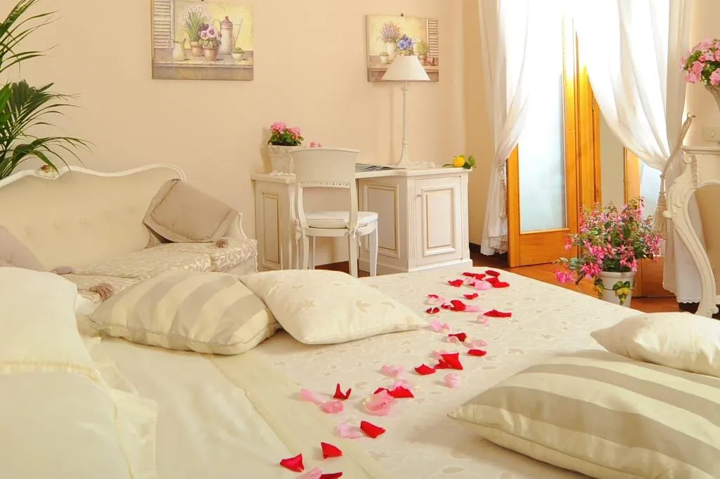 Room, Villa Mary, Naples