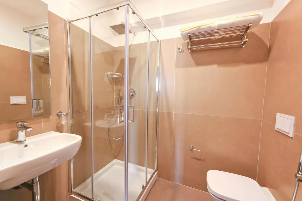 Room, 7Th Floor Suite, Naples