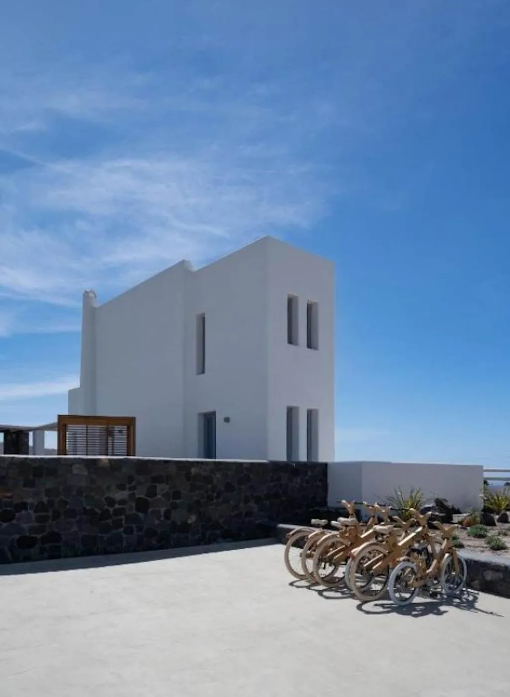 Sports and Entertainment, La Ponta Villas, Santorini