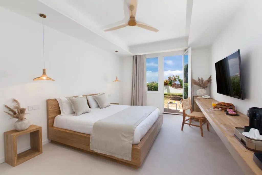 DOUBLE CLASSIC WITH TERRACE Room, Maya Beach Resort, Naples