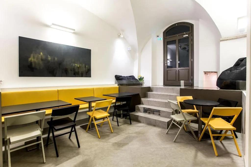 Terrace, Little Italy Boutique Hostel, Perugia