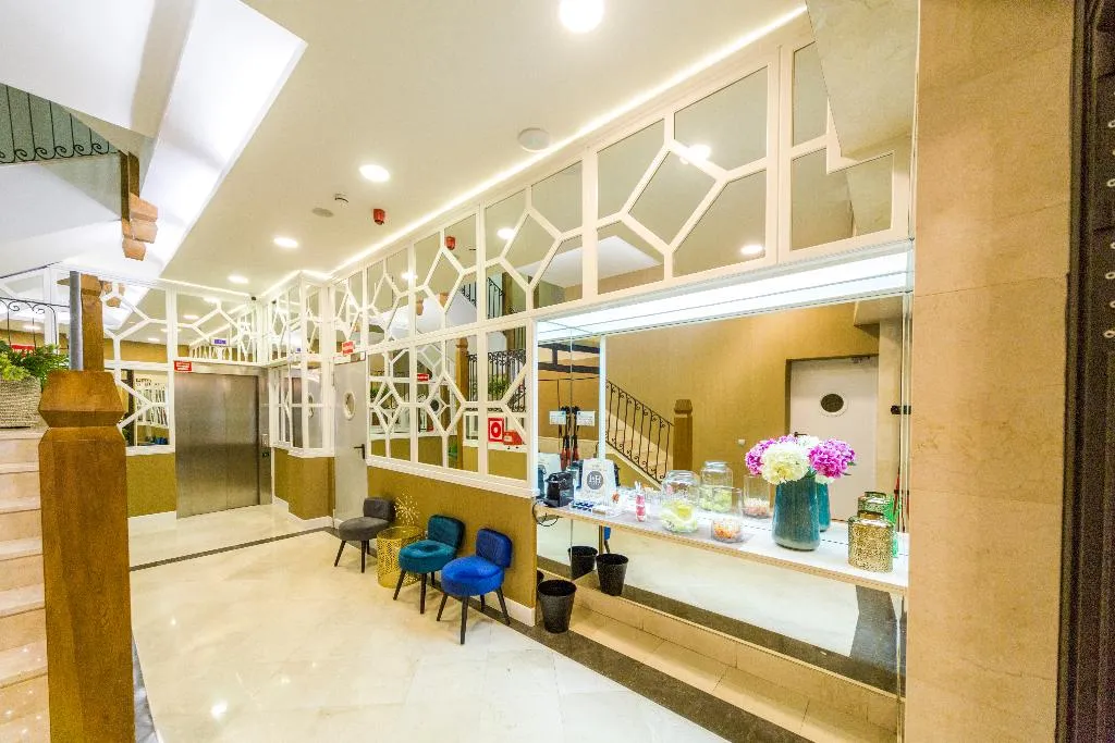 Lobby, L&H Gran Via Selection, Madrid
