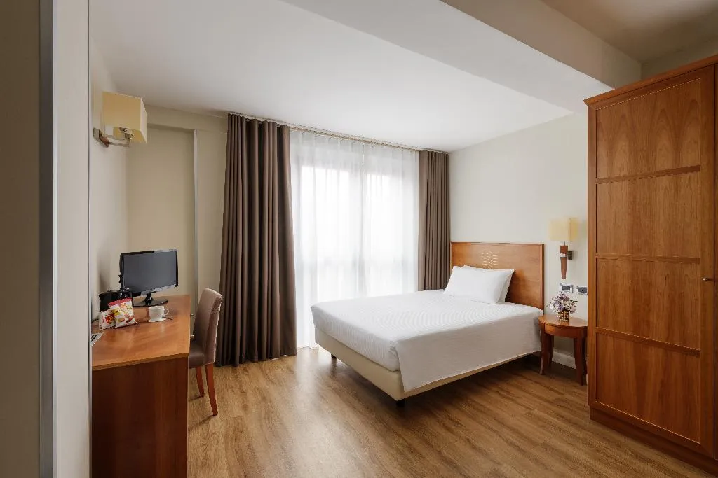 SINGLE CLASSIC Room, Dei Cavalieri Caserta, Naples