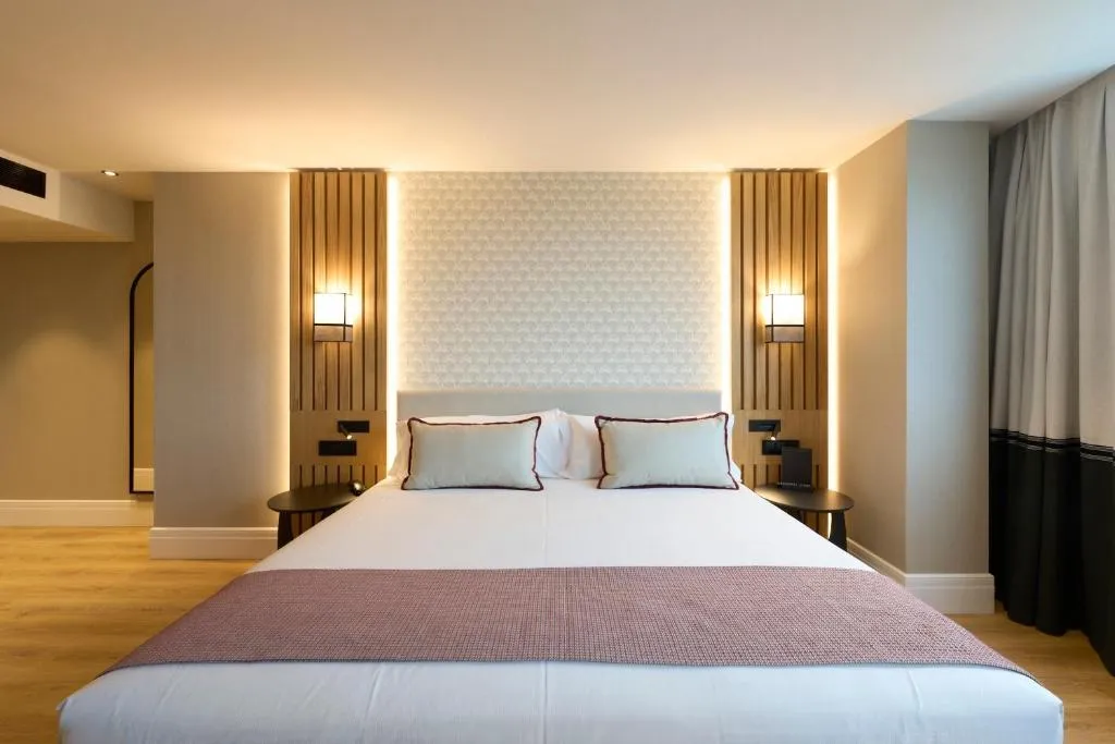 Double or Twin DELUXE Room, Catalonia Ramblas, Barcelona