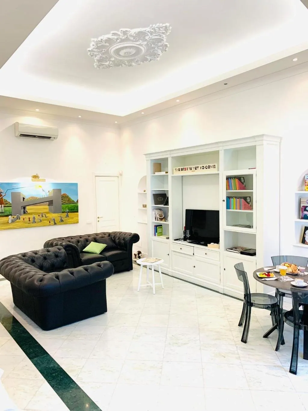 General view, Via Del Corso Home, Rome