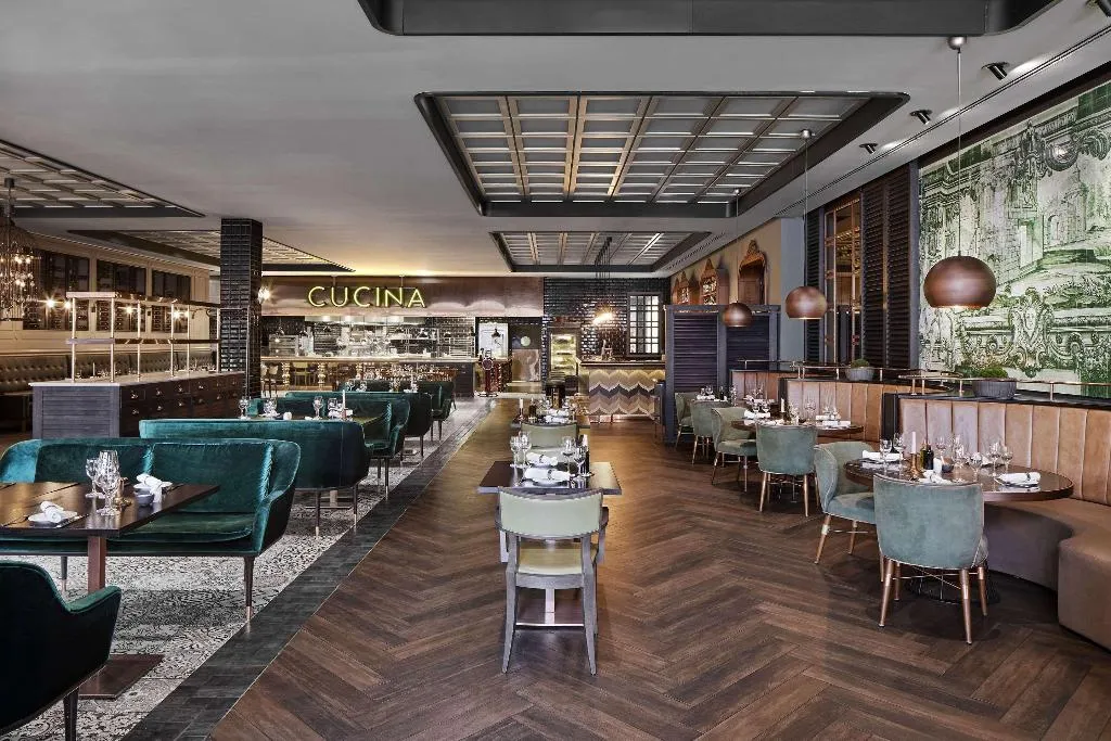 Restaurant, Titanic Chaussee Berlin, Berlin