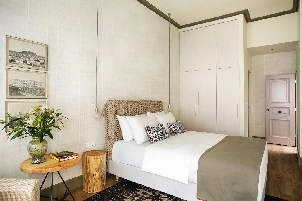 Room, The Frogs Guesthouse, Athens