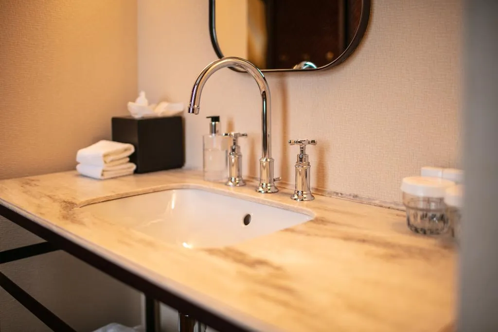 JUNIOR SUITE STANDARD Room, Hotel Mercier, Amsterdam