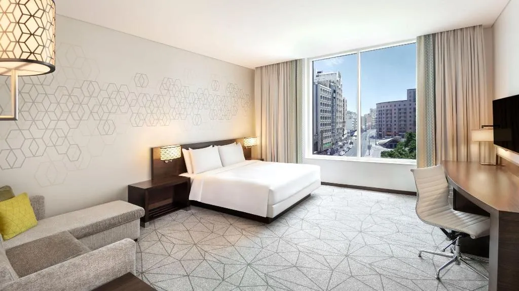 DOUBLE KING BED NON SMOKING Room, Hyatt Place Dubai Baniyas Square, Dubai