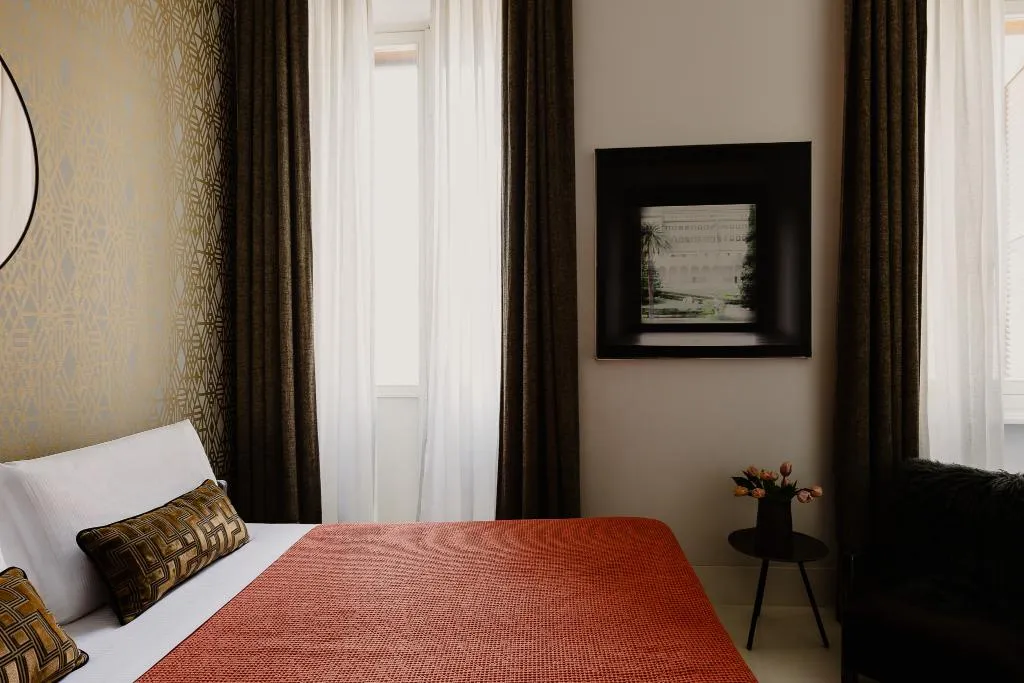DOUBLE DELUXE Room, Piazza Di Spagna 9, Rome