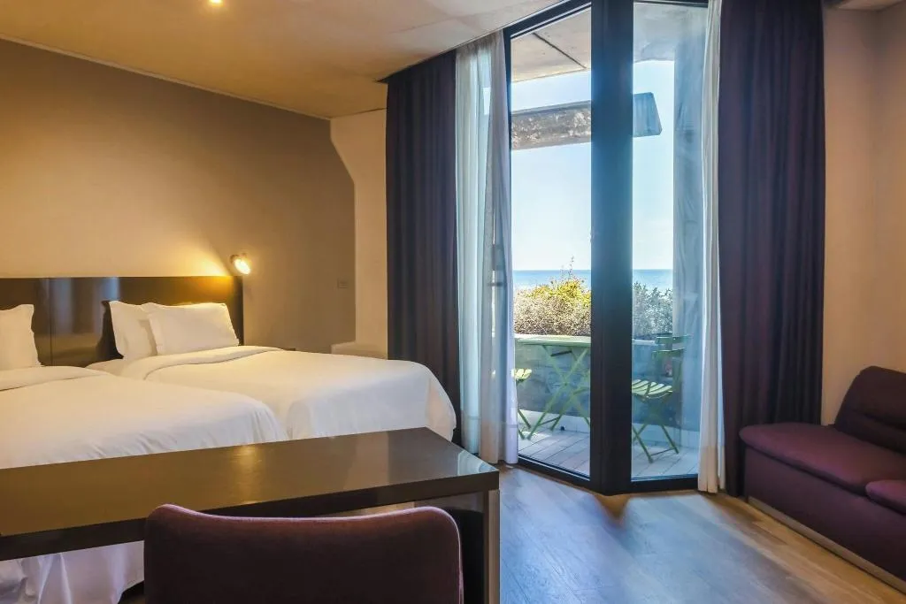 DOUBLE DELUXE SEA VIEW Room, Four Points by Sheraton Catania Hotel & Conference, Catania