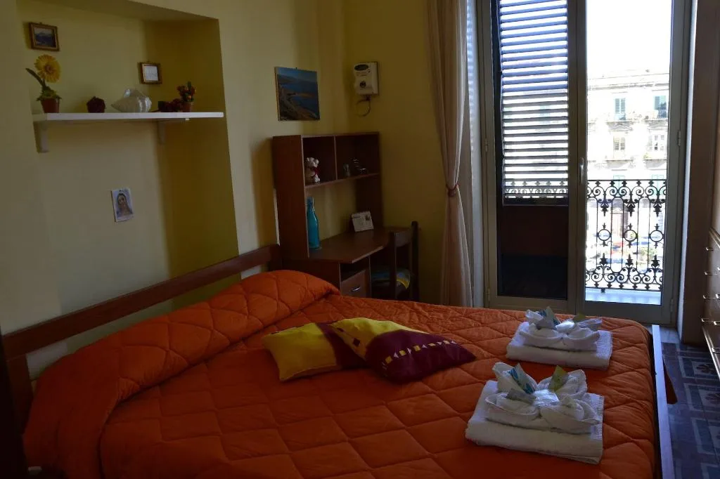 Room, B&B La Fenicia, Palermo