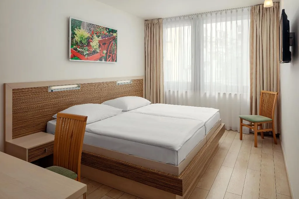 Double or Twin STANDARD Room, Ankora, Prague