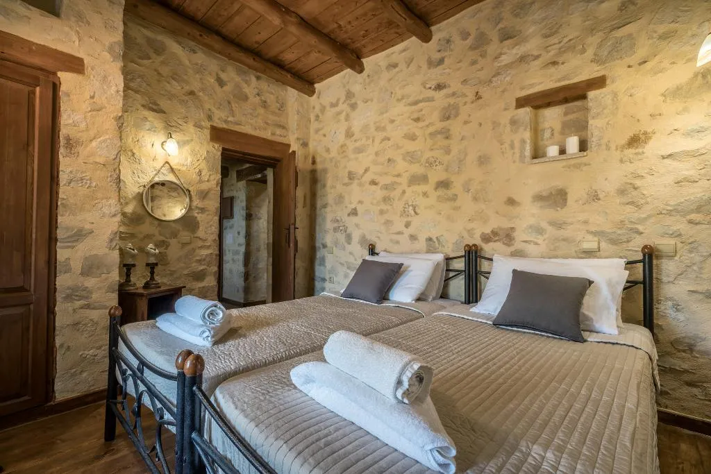 VILLA FIVE BEDROOMS WITH PRIVATE POOL Room, Villa Kalliopi, Crete