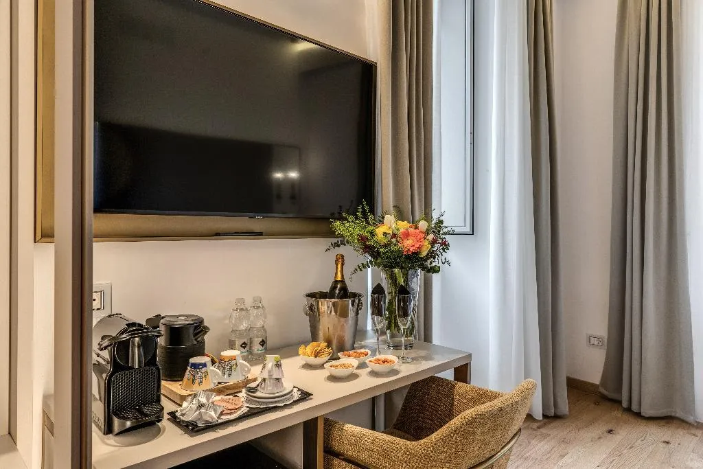 Double or Twin DELUXE Room, Relais Trevi 95 Boutique Hotel, Rome