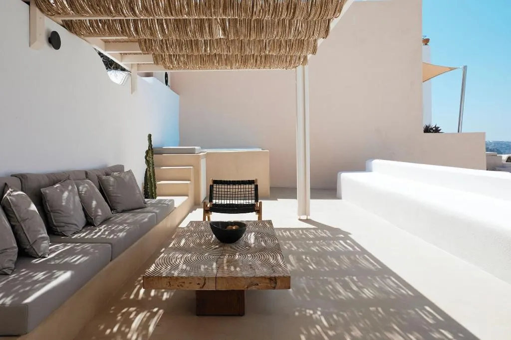 Room, You And Me Suites, Santorini