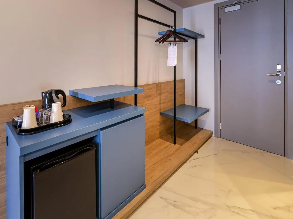 DOUBLE QUEEN SIZE BED Room, Mercure St. Julian's Malta, Malta