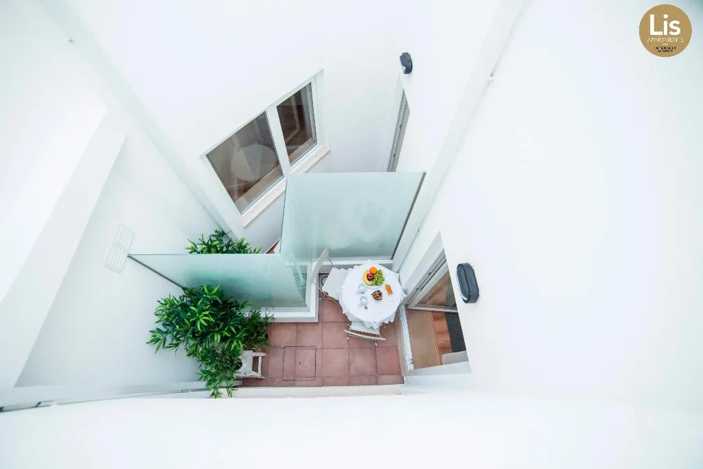 Terrace, Lis Apartments, Lisbon