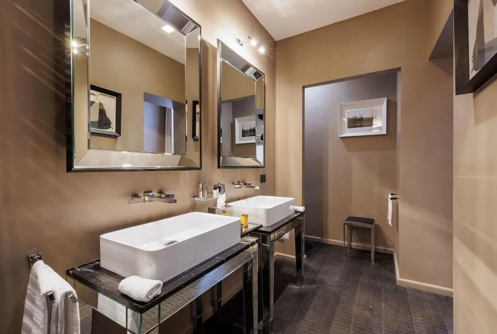 JUNIOR SUITE KING SIZE BED Room, Dom Hotel Roma, Rome