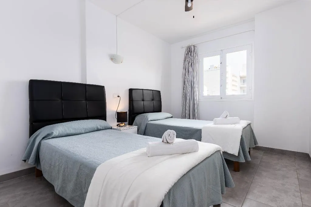 APARTMENT TWO BEDROOMS WITH TERRACE Room, Acapulco Apartments, Majorca