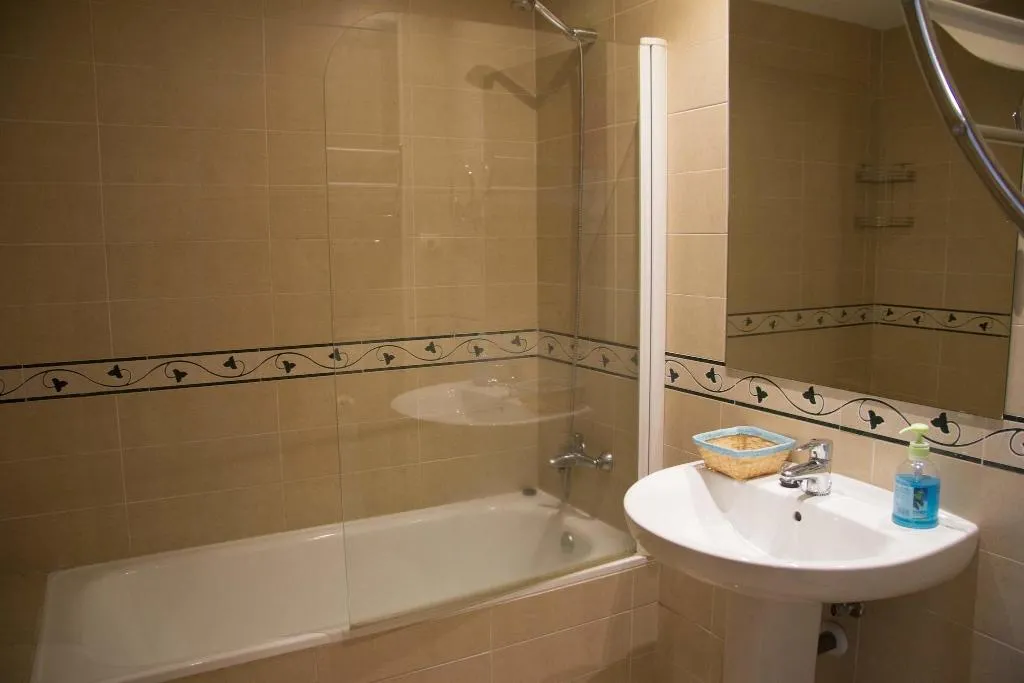 Room, Apartahotel Collarubio, Madrid