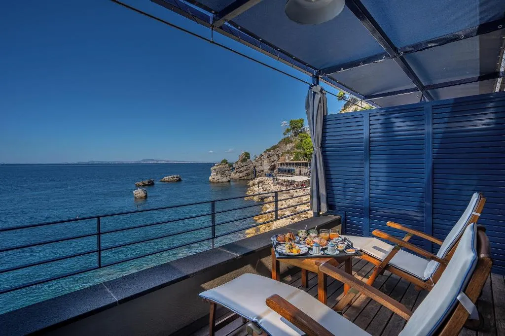 Room, Capo La Gala Hotel & Wellness, Naples