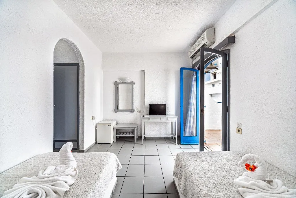 Double or Twin STANDARD Room, Iro, Crete