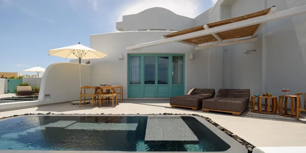 SUITE DELUXE WITH PRIVATE POOL Room, Neptune Luxury Spa Suites, Santorini