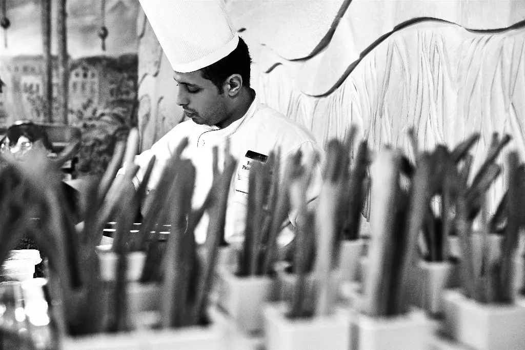 Restaurant, Kempinski Palace Cairo, Cairo