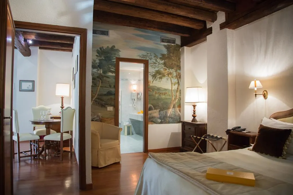 SUITE GARDEN VIEW CAPACITY 2 Room, Villa Condulmer, Venice