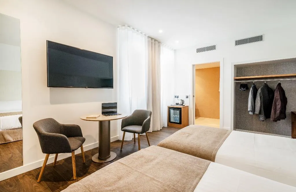 Double or Twin SUPERIOR Room, Peninsular, Costa Brava