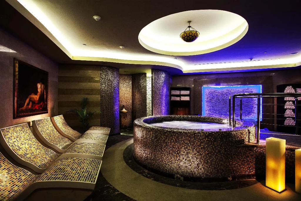 Sports and Entertainment, Kempinski Palace Cairo, Cairo