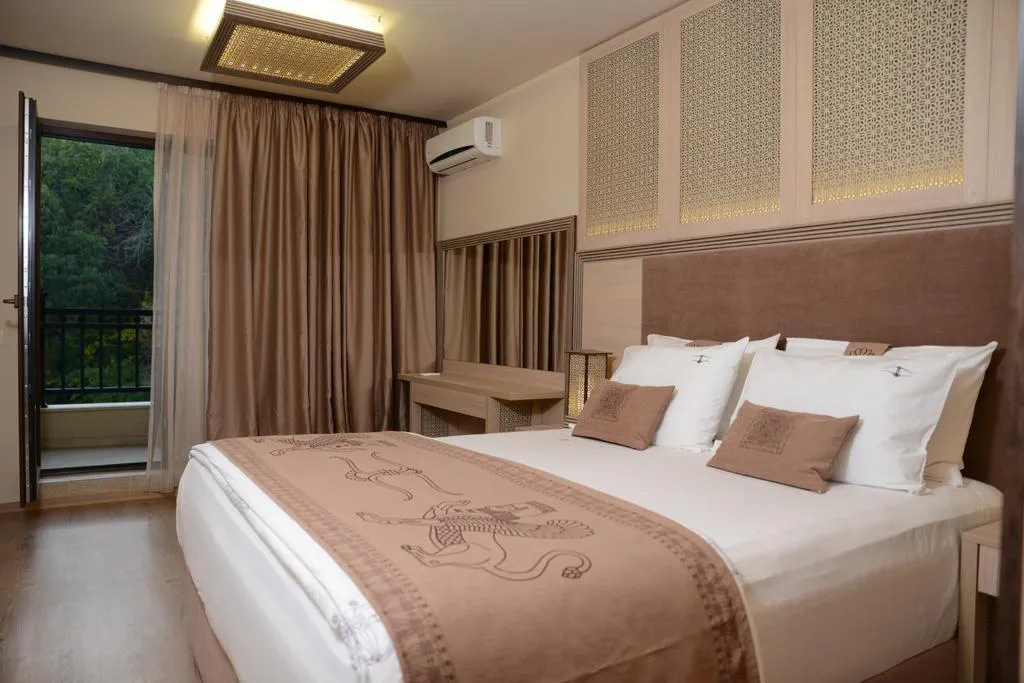 STUDIO POOL VIEW Room, Argisht Partez, Varna