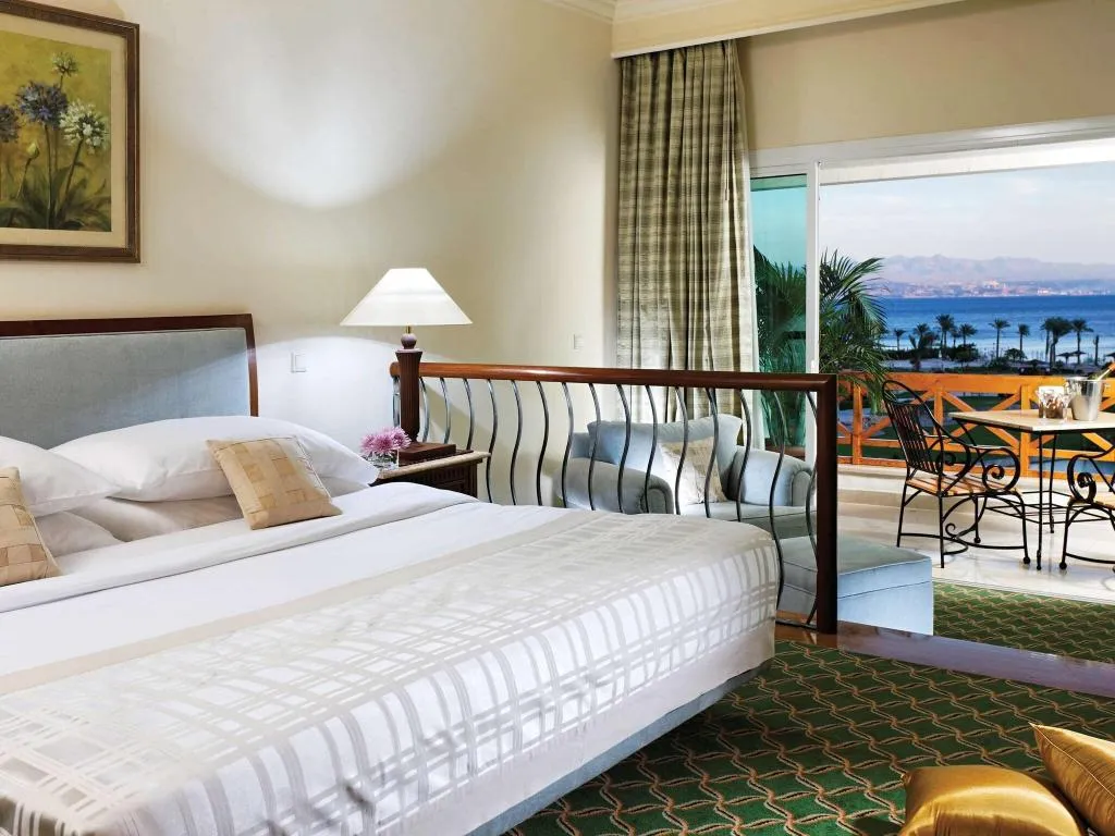 JUNIOR SUITE KING SIZE BED Room, Movenpick Resort Taba, Red Sea Riviera